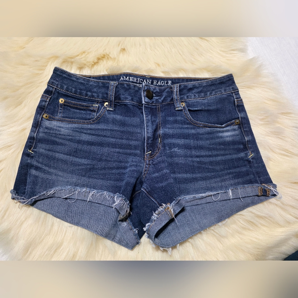 Women's AEO American Eagle Super Stretch Shortie Dark Denim Shorts Size 8